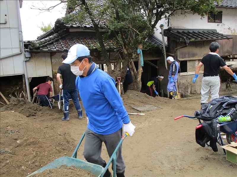 第18便　2017年10月18日出発　8名　朝倉市